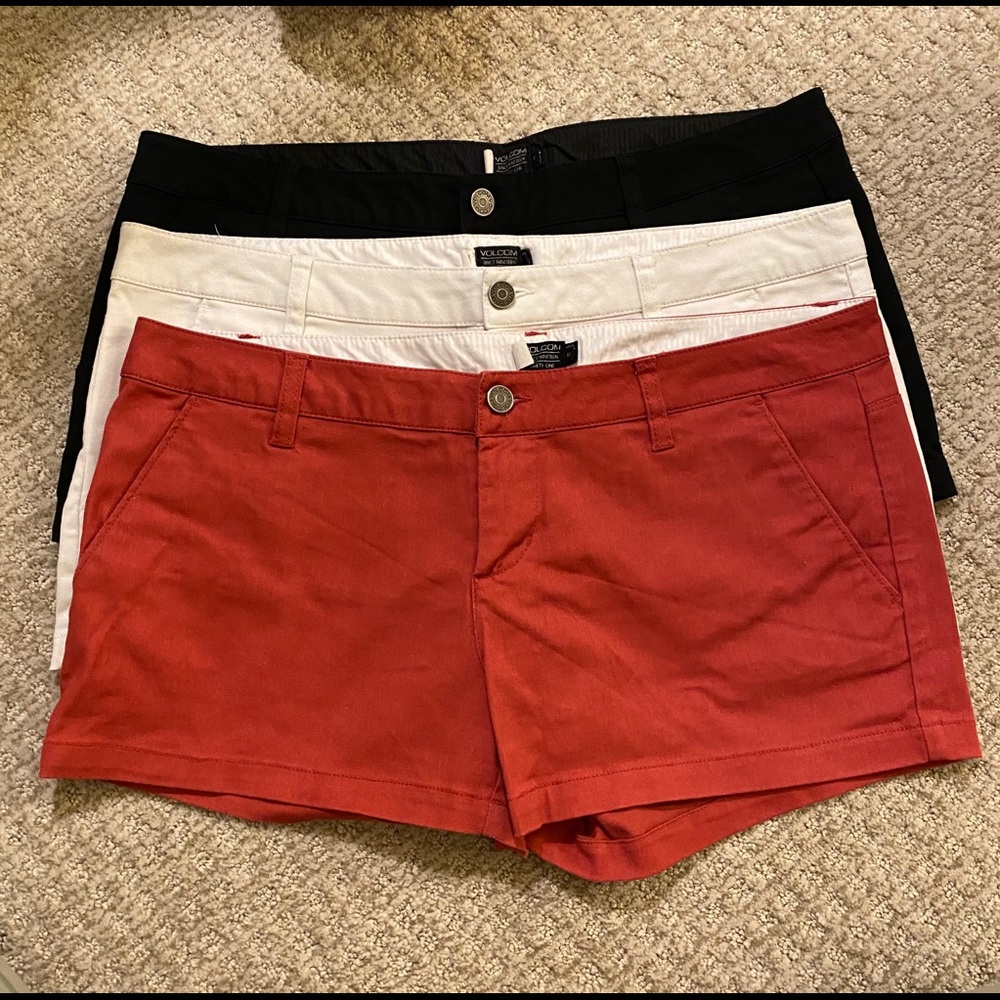 Like new Volcom shorts